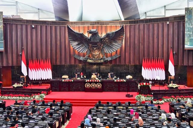 tunjangan_rumah_rp50_juta_untuk_anggota_dpr_publik_geram_tidak_pantas_di_tengah_sulitnya_ekonomi