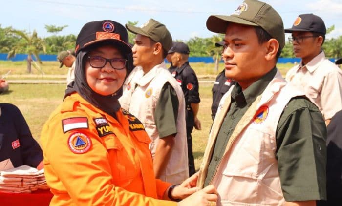 _hujan_disertai_angin_kencang_terjang_medan_93_rumah_terdampak_
