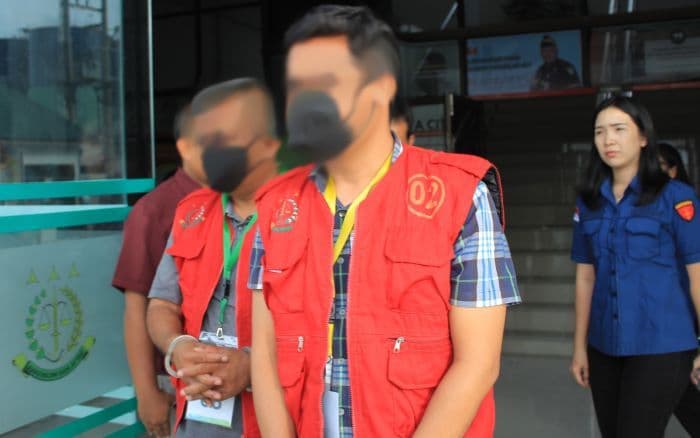 korupsi_dana_bos_sman_16_medan_kejari_belawan_tahan_bendahara_dan_penyedia