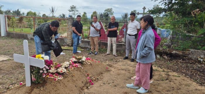 polisi_dikabarkan_ekshumasi_makam_nico_saragih_wartawan_yang_tewas_misterius_di_medan_