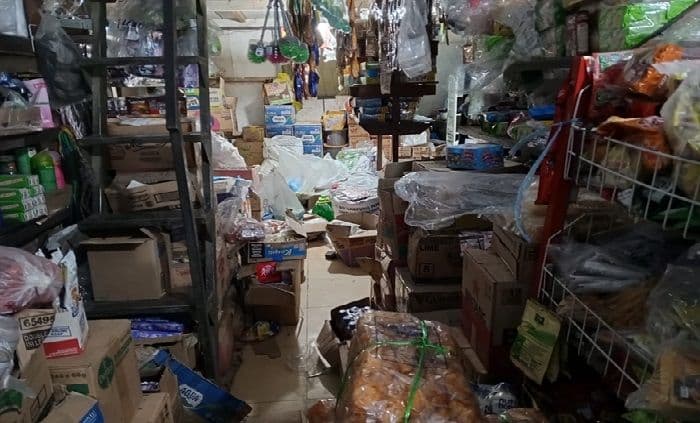 perusahaan_di_parmaksian_tutup_pedagang_pasar_porsea_keluhkan_penjualan_menurun