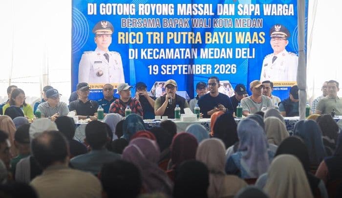 rico_waas_tegaskan_urus_adminduk_harus_cepat_berkas_masuk_pagi_siang_selesai