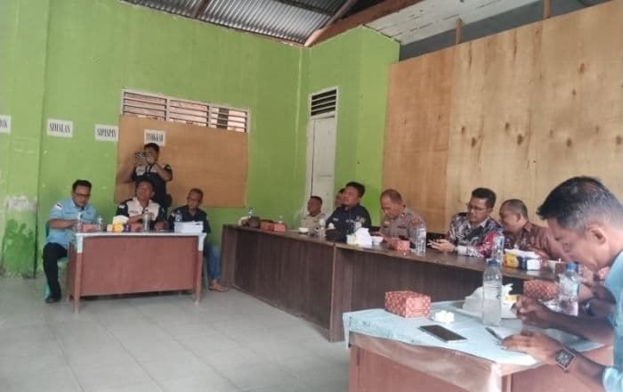 warga_sergai_minta_pmks_pt_tsp_tak_buang_limbah_ke_sungai_bah_sumbu