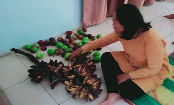 warung_dibongkar_satpol_pp_pedagang_di_menara_pandang_tele_keluhkan_kerugian