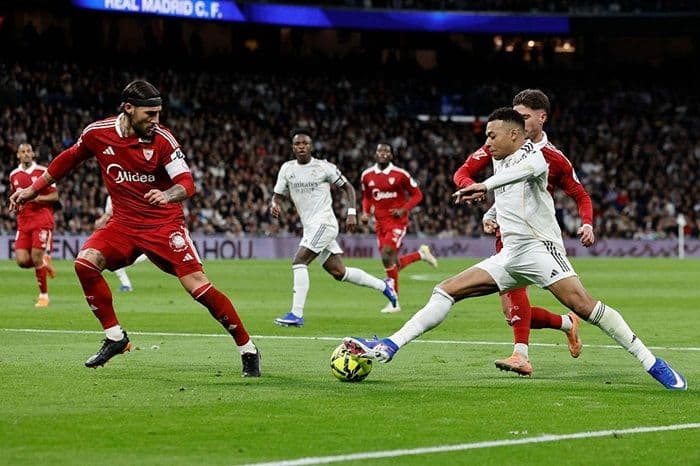 klasemen_real_madrid_vs_sevilla_mbapp_menggila_madrid_tempel_barcelona_jelang_el_clsico