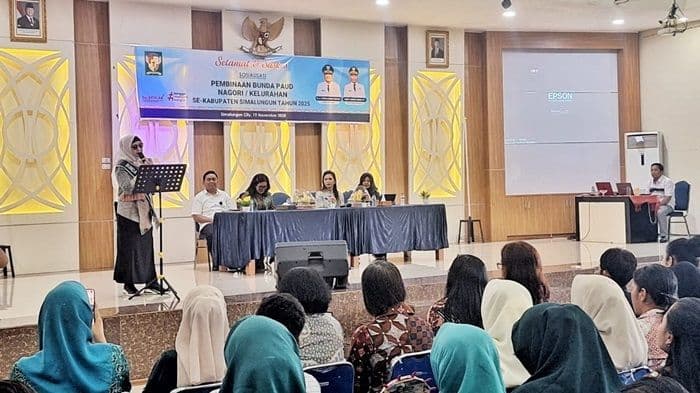 413_bunda_paud_ikuti_sosialisasi_di_simalungun_darmawati_tegaskan_peran_kunci_pembentuk_karakter_anak