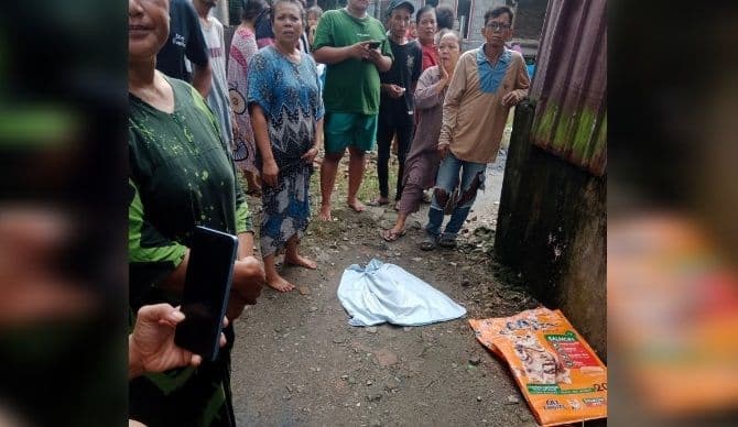 asahan_geger_jenazah_bayi_lakilaki_ditemukan_di_pinggir_jalan_desa_aek_ledong_timur