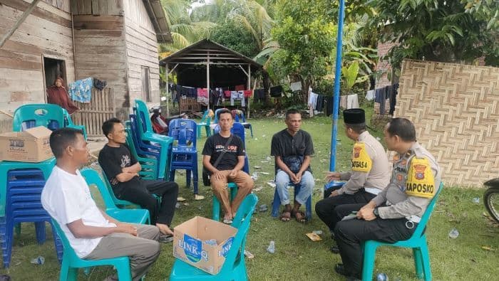 polisi_langkat_kunjungi_keluarga_korban_kecelakaan_maut_di_depan_rsu_putri_bidadari