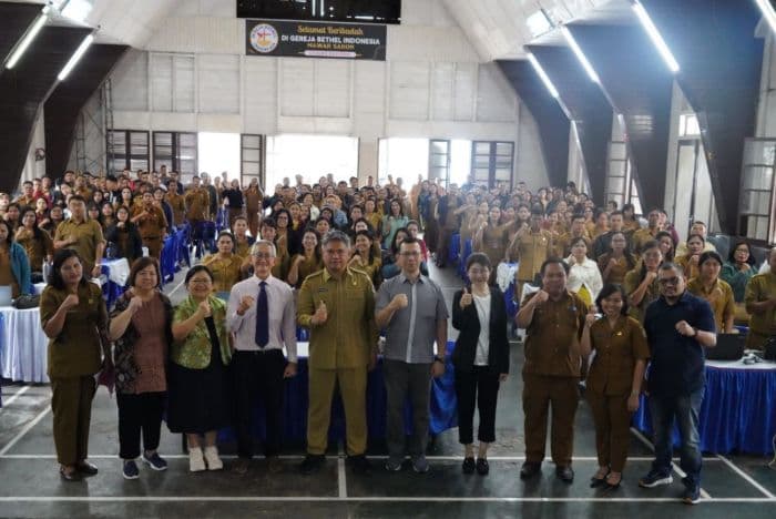 wakil_bupati_guru_di_taput_haru_miliki_kemampuan_mengintegrasikan_teknologi