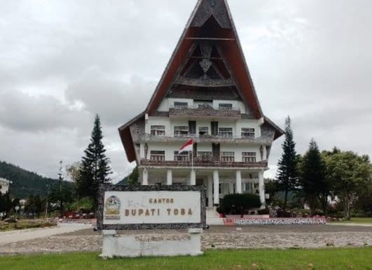 pemkab_toba_akan_beri_kenyamanan_di_obyek_wisata_saat_libur_nataru