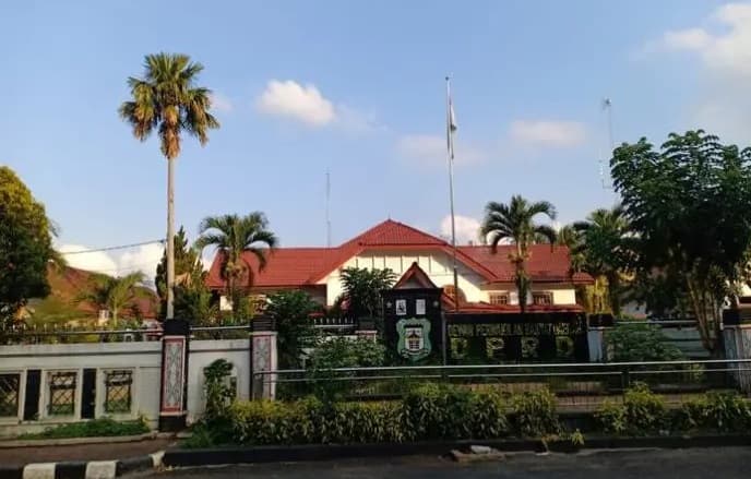anggaran_pengadaan_randis_pimpinan_dprd_siantar_nihil_di_tahun_2025
