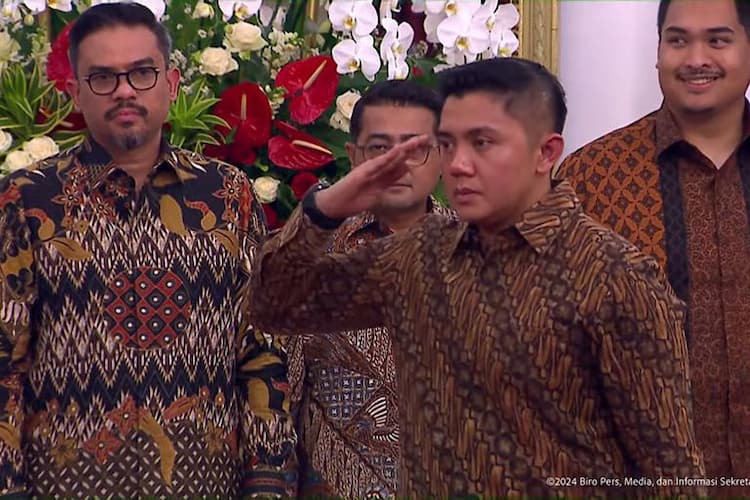 siswa_sd_keluhkan_guru_di_nias_tak_masuk_sebulan_sekretaris_kabinet_ambil_langkah_ini