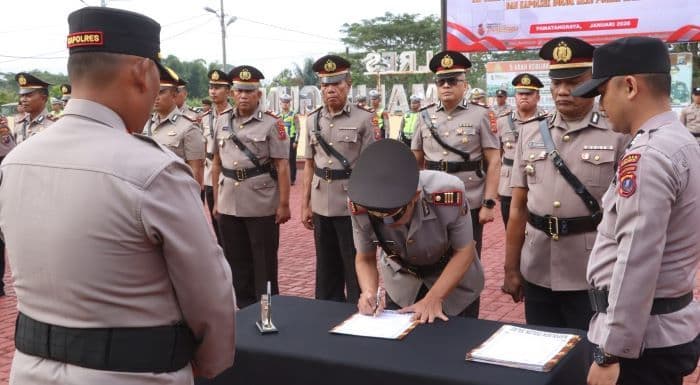 delapan_pejabat_utama_polres_simalungun_dirotasi_