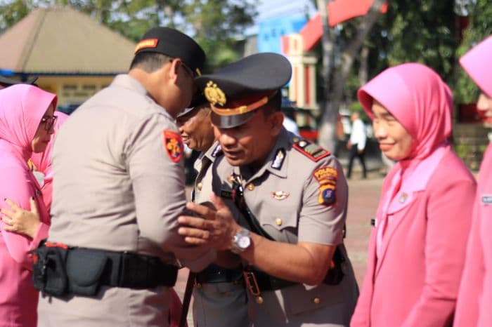 polisi_viral_akp_amrizal_hasibuan_jabat_kasat_res_narkoba_polres_langkat