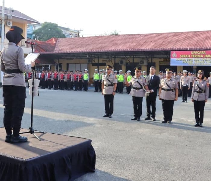 sertijab_kabag_sdm_dan_kasat_lantas_polres_tebing_tinggi_ini_pesan_akbp_rina_frillya