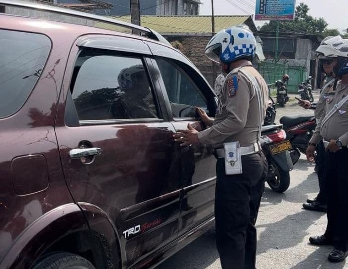 ops_keselamatan_toba_polda_sumut_tilang_975_pengendara_laka_terjadi