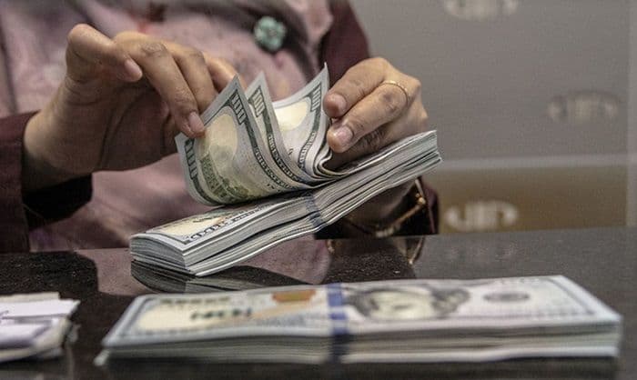 rupiah_tersungkur_ke_rp16900_per_dolar_as_tekanan_global_kian_kuat