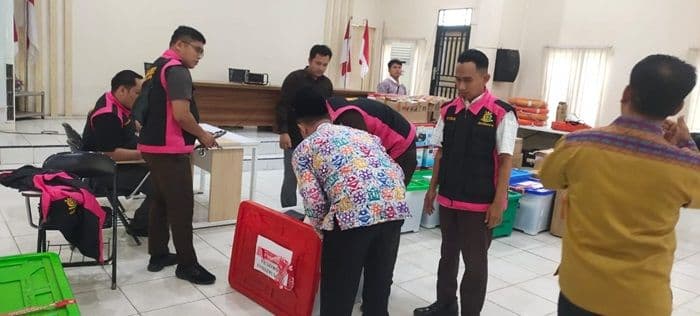 geledah_kantor_dinkes_batu_bara_jaksa_sita_dokumen_laptop_dan_motor