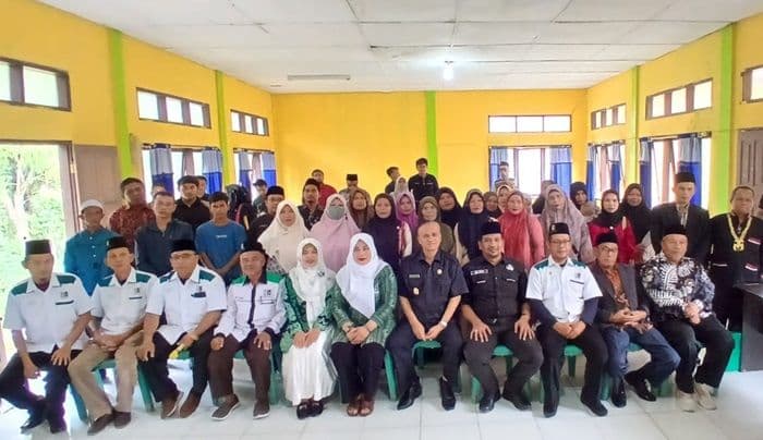 kahmi_sumut_salurkan_bantuan_bni_bagi_fakir_miskin_di_pakpak_bharat