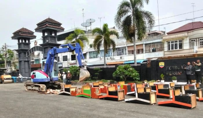 kodam_ibb_musnahkan_puluhan_mesin_judi
