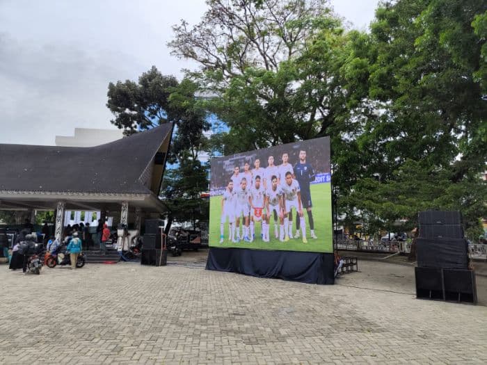 nobar_timnas_di_siantar_ada_hadiah_menarik_untuk_penonton