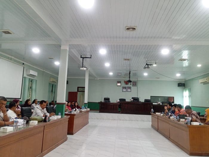 pedagang_gedung_iv_pasar_horas_dan_pd_phj_keluhkan_polisi_setiap_pencurian_tidak_diproses