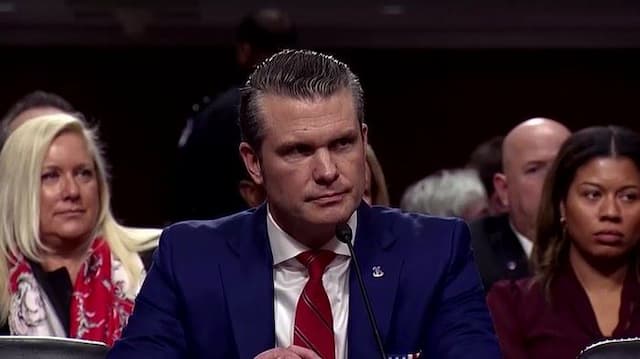 pengadilan_as_tunda_larangan_transgender_di_militer_pemerintahan_trump_ajukan_banding