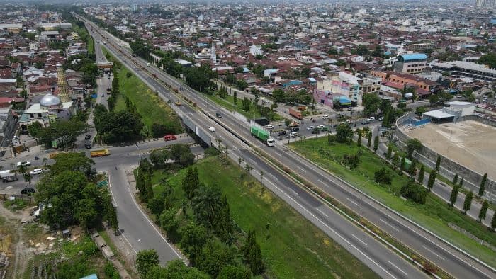 176_ribu_lebih_kendaraan_tinggalkan_kota_medan_melalui_gerbang_tol_amplas