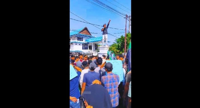 diduga_beroperasi_hingga_subuh_family_karaoke_pandan_tapteng_disorot_aktivis