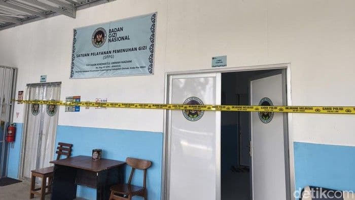 ratusan_warga_demak_diduga_keracunan_mbg_ibu_menyusui_hingga_balita_jadi_korban