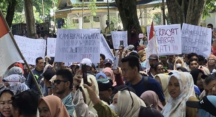 ribuan_korban_banjir_langkat_demo_dprd_tuntut_bantuan_tak_tebang_pilih