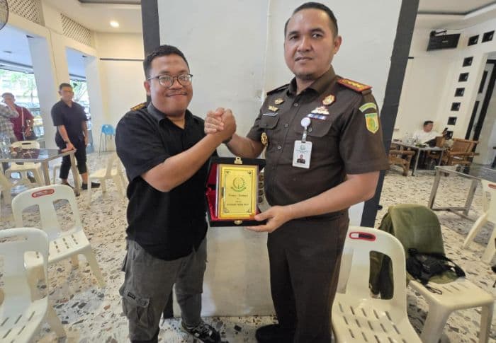 silaturahmi_dengan_forwakum_sumut_kajari_medan_tegaskan_tak_alergi_media
