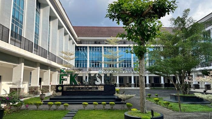fk_usu_suarakan_keprihatinan_atas_kebijakan_kemenkes_guru_besar_gelar_pernyataan_sikap