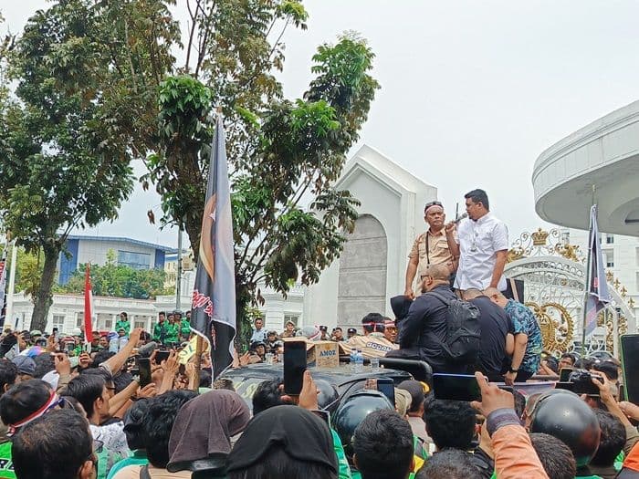 gubernur_bobby_nasution_desak_aplikator_tanggung_bpjs_driver_ojol_di_sumut