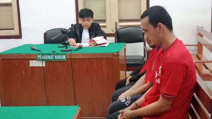 tiga_preman_di_medan_diadili_karena_aniaya_mandor_bus_sutra