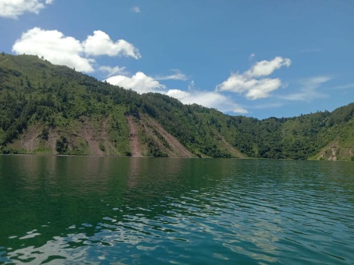 aktivis_lingkungan_tambang_batu_di_kawasan_danau_toba_menyalahi_aturan