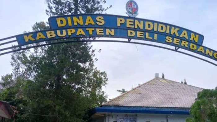 dinas_pendidikan_deli_serdang_ultimatum_kepala_sd_negeri_kembalikan_selisih_dana_buku_paket_merdeka