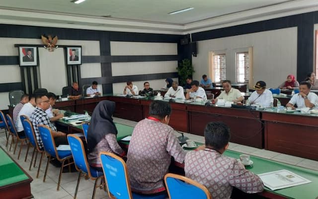 dprd_simalungun_lanjutkan_pansus_pad_untuk_tingkatkan_pendapatan_daerah