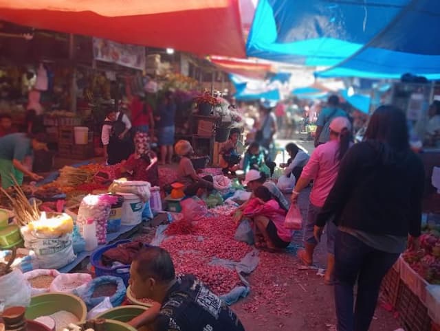 harga_bahan_pokok_di_pasar_pangururan_fluktuatif_mei_2026_cabai_dan_ikan_kembung_naik_signifikan