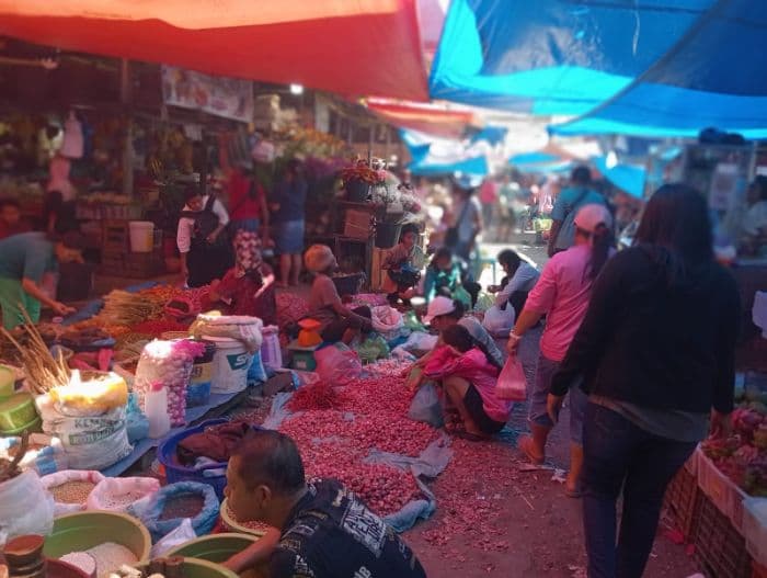 harga_bahan_pokok_di_pasar_pangururan_fluktuatif_mei_2026_cabai_dan_ikan_kembung_naik_signifikan
