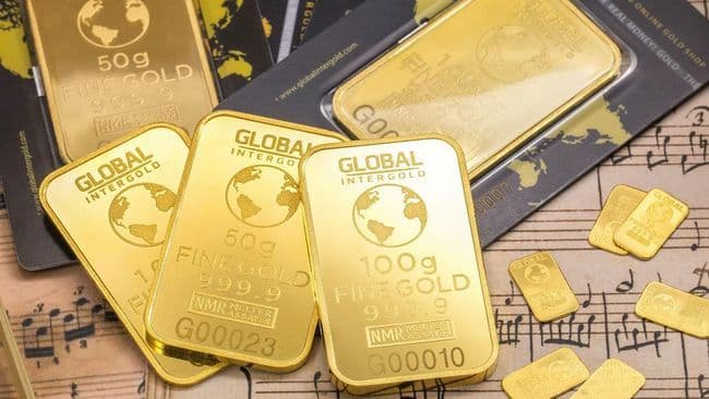 harga_emas_dunia_anjlok_akibat_penguatan_dolar_as