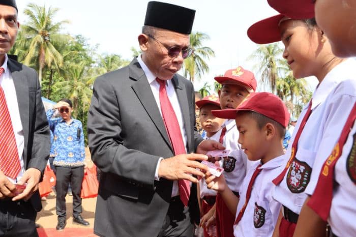 harkitnas_di_tapteng_diperingati_di_lokasi_bencana