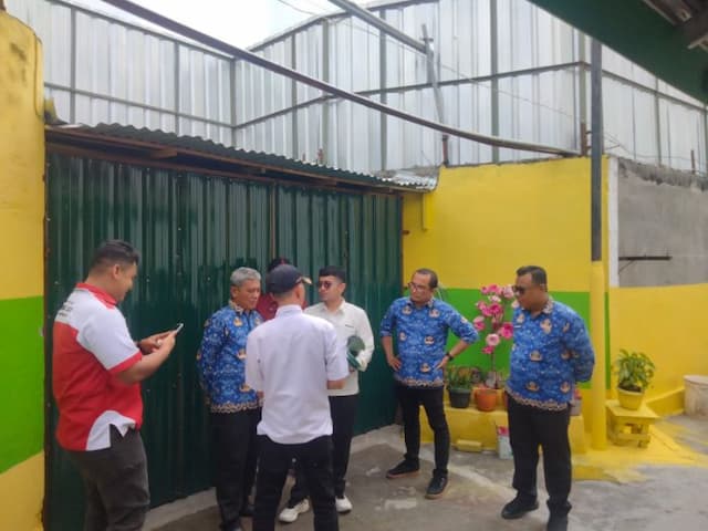 komisi_c_dprd_asahan_tinjau_laporan_warga_soal_jalan_umum_ditembok_pengusaha
