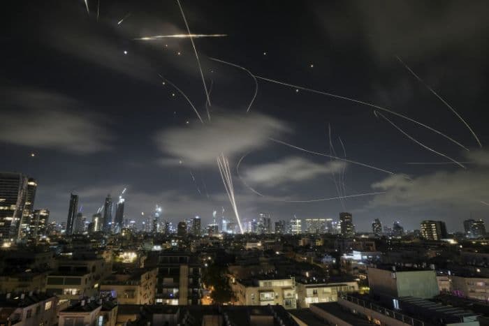 ini_perbandingan_kekuatan_militer_israel_dan_iran
