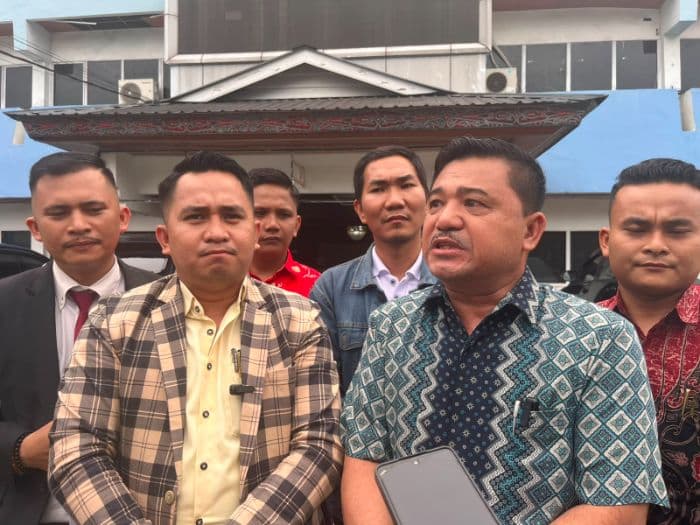 dugaan_pelanggaran_ketenagakerjaan_ksbsi_15_buruh_cv_cahaya_ternak_dipecat_setelah_tuntut_hak