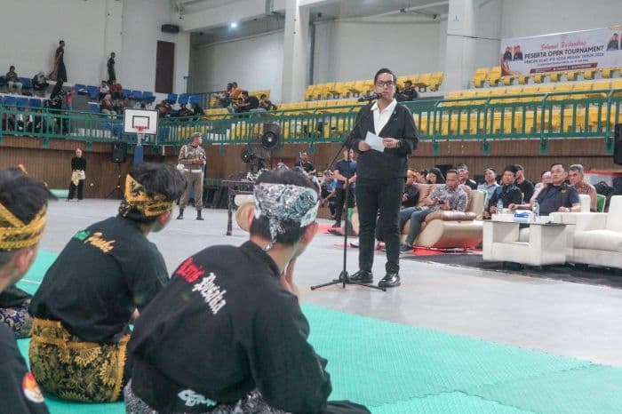 rico_waas_pencak_silat_warisan_leluhur_yang_harus_dijaga