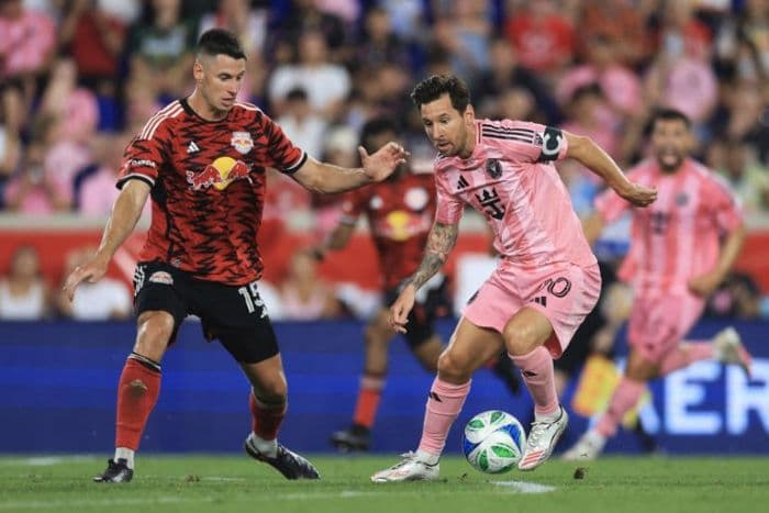 messi_cetak_dua_gol_inter_miami_bungkam_new_york_red_bulls_51