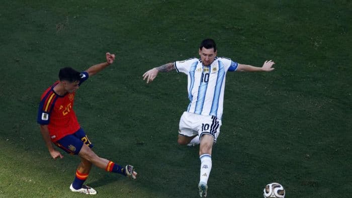 90_menit_tanpa_gol_spanyol_dan_argentina_beradu_di_babak_perpanjangan_waktu_