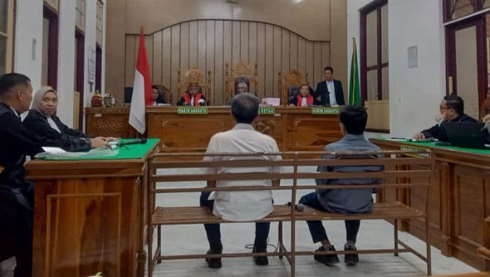 dua_terdakwa_kasus_korupsi_waterfront_city_pangururan_rp1318_miliar_diadili_di_pn_medan