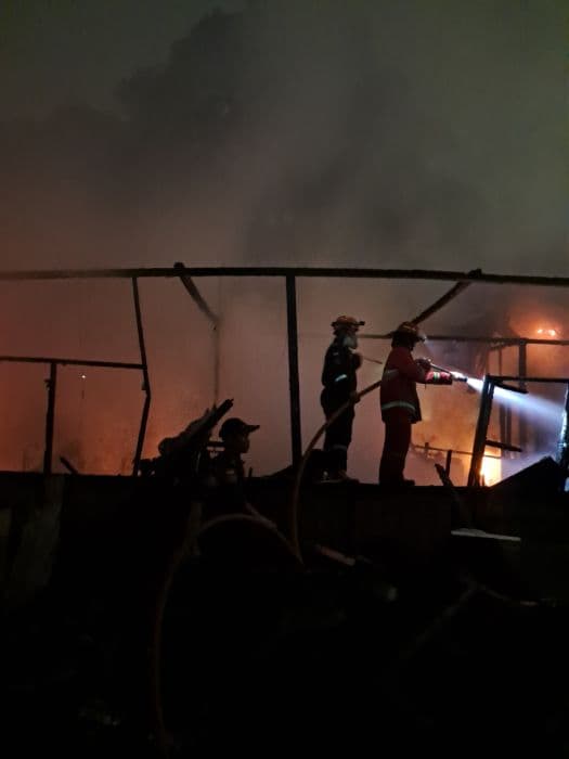 gudang_barang_bekas_terbakar_di_binjai_utara